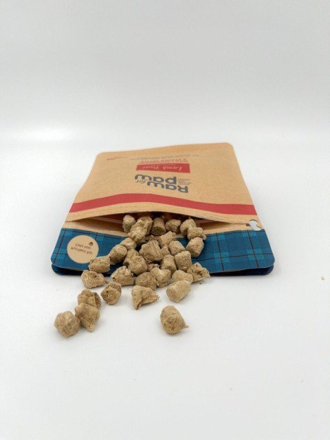 RAW for PAW Lamb - jagnięcina liofilizowane przysmaki dla psa (50g) RAW for PAW Lamb - jagnięcina liofilizowane przysmaki dla psa (50g)