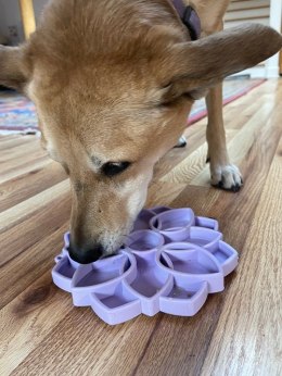 SodaPup Miska spowalniająca jedzenie z przyssawkami-Mandala Softie Etray PASTEL PINK