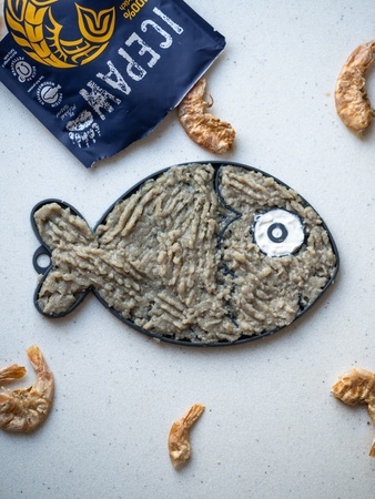 FIBOO- Fishka - Mata do lizania dla psa i kota szara FIBOO- Fishka - Mata do lizania dla psa i kota szara